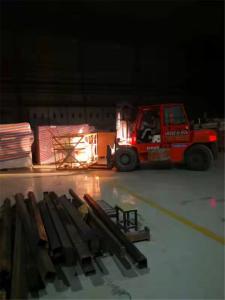 3D曲顯光電項目設(shè)備室內(nèi)搬運(yùn)就位工程